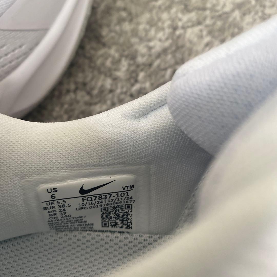 【新品・未使用】NIKEナイキ　ペガサス　イージーオン ホワイト　24.0cm