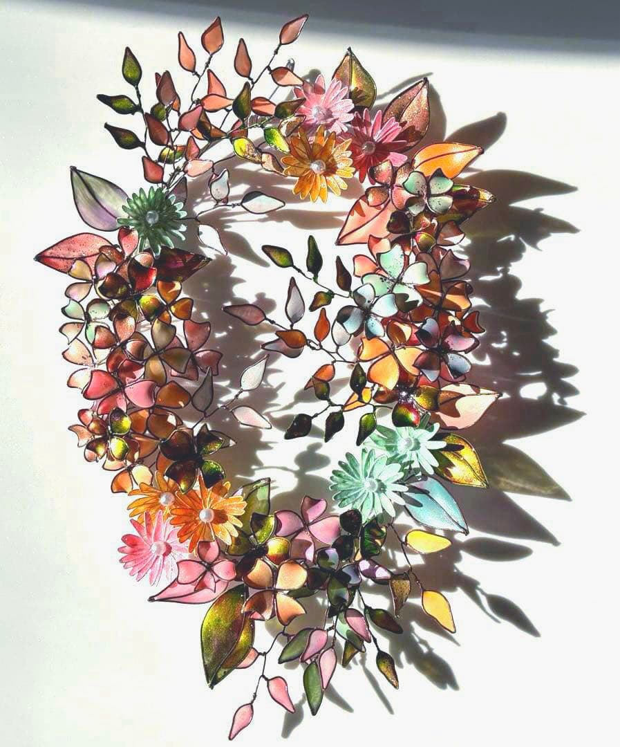 大きなオーバル型フラワーリース　ワイヤークラフト　ディップアート　壁飾り