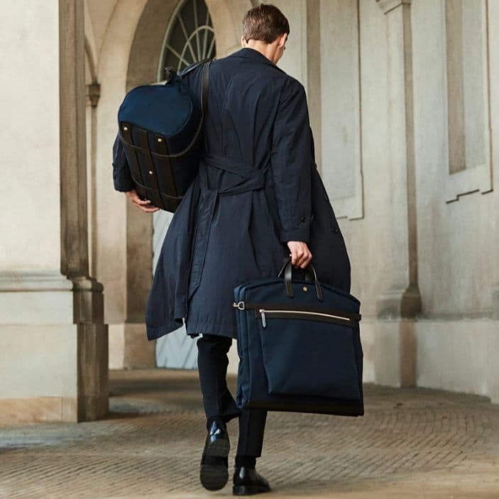 MISMO ミスモ ナイロンガーメントバッグ