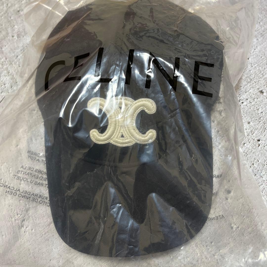 CELINE ノベルティブラック ベースボールキャップ