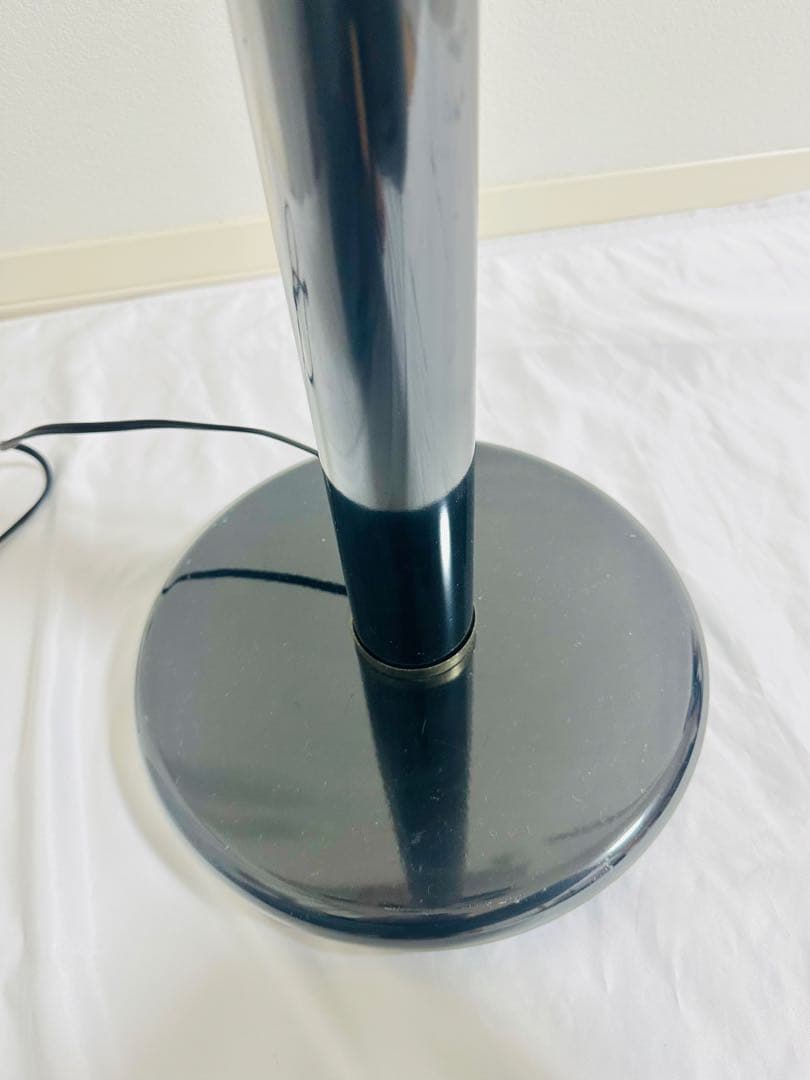 ① メルメル　フロアスタンド　支柱