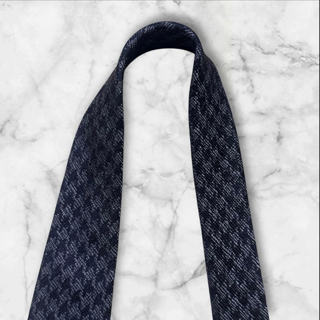 【未使用に近い】TOM FORD グレー　ブラック　千鳥格子　ネクタイ　シルク