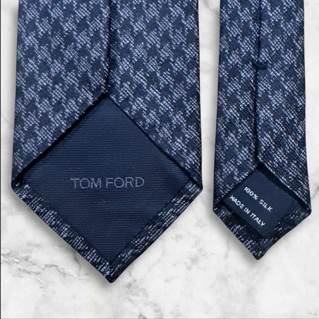 【未使用に近い】TOM FORD グレー　ブラック　千鳥格子　ネクタイ　シルク