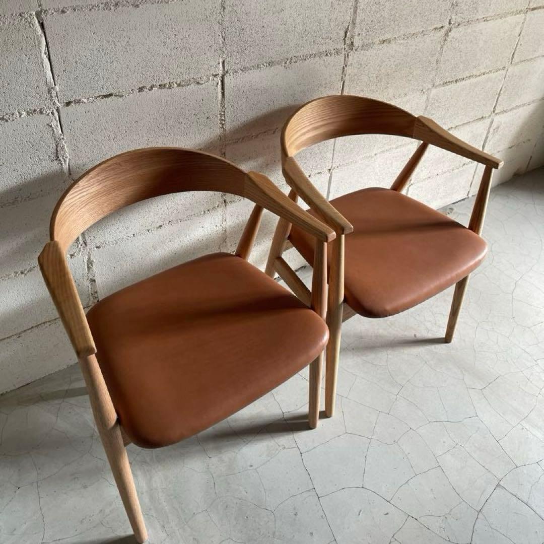 美品　MOMO NATURAL ダイニングチェア　本革　２点セット　オーク無垢