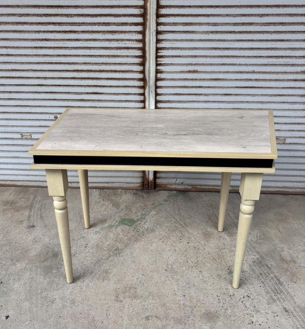 ☆送料無料☆ 造作家具 / ダイニングテーブル / ハイチェア用 / 照明付