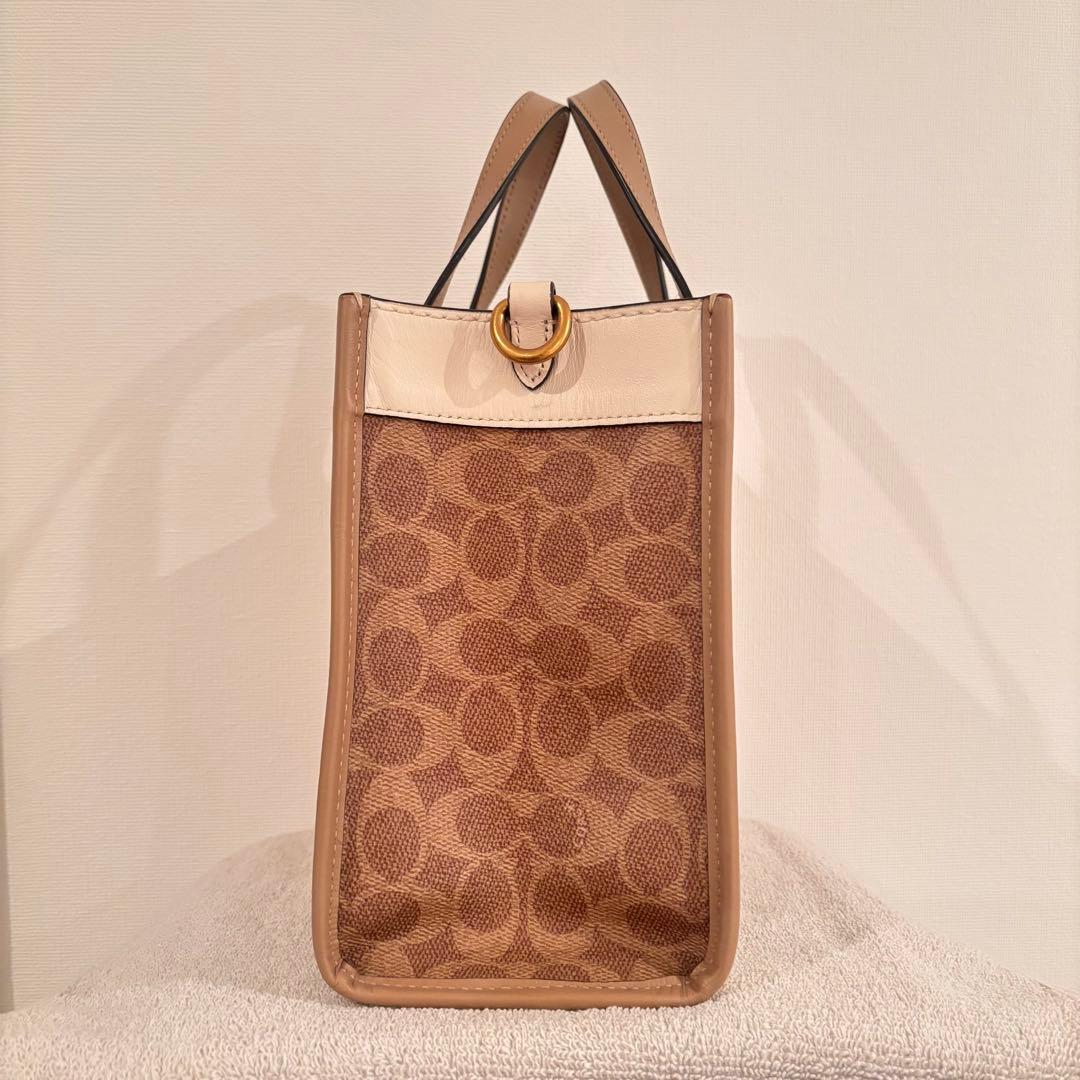 COACH　フィールドトートウィズホースアンドキャリッジプリン