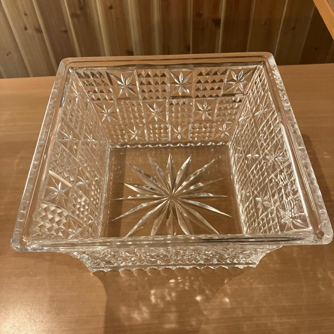 水崎長寿　義山（ガラス）四方水指　蓋なし　箱無し