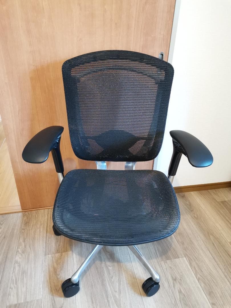 f*u様 2017年製 オカムラ コンテッサ 背座メッシュ CM31AB FBH
