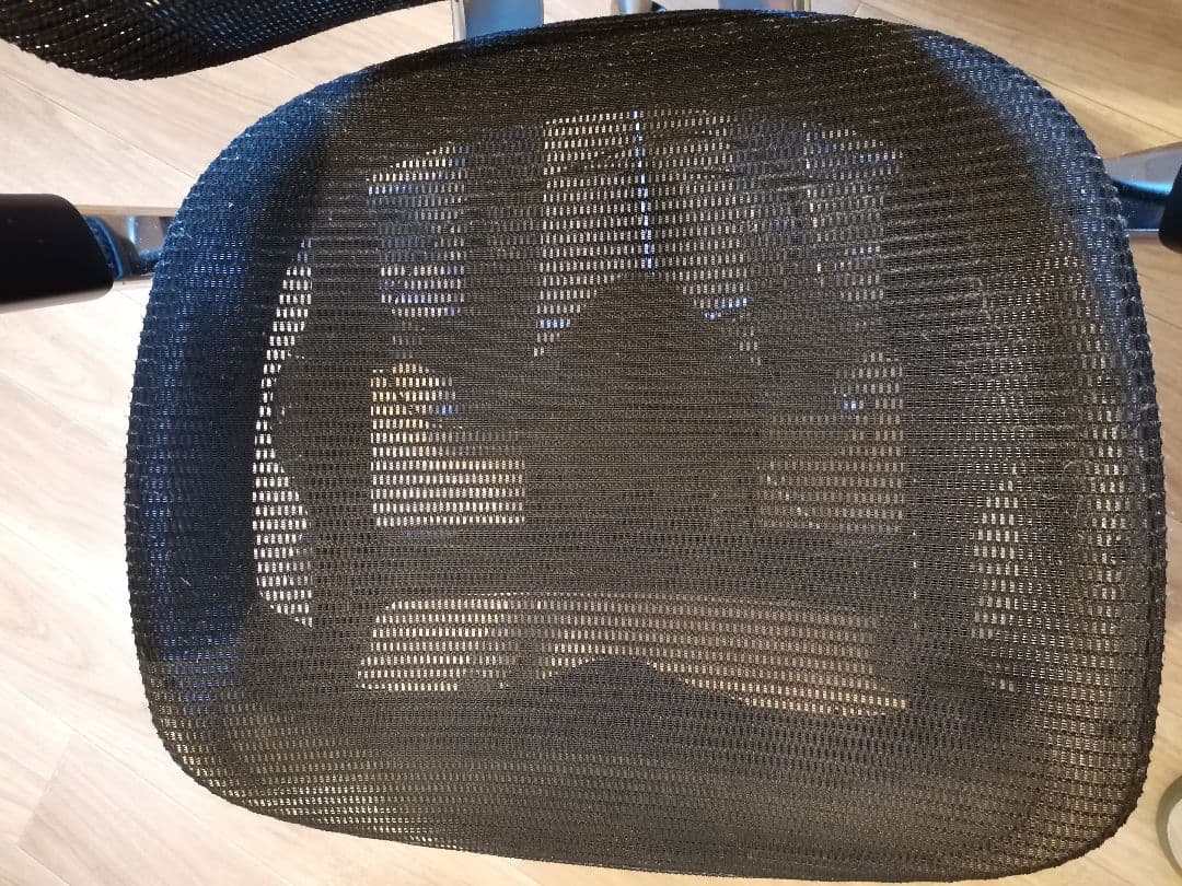 f*u様 2017年製 オカムラ コンテッサ 背座メッシュ CM31AB FBH