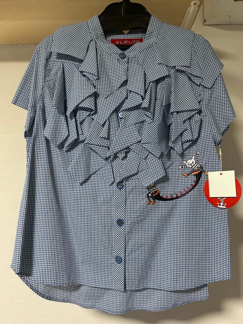 アルベロベロ　フリルの可愛いシャツ