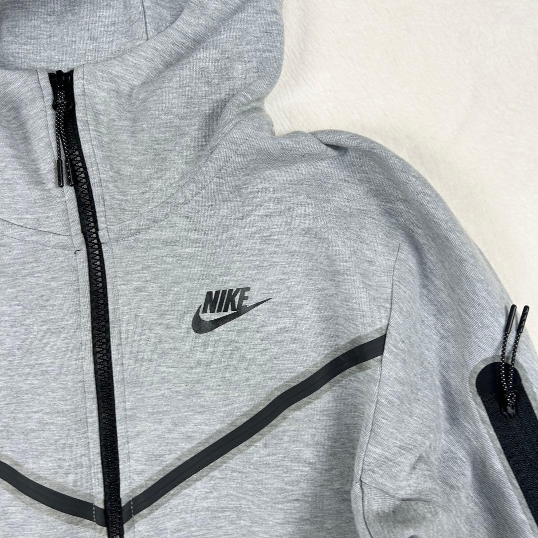b1608【NIKE】パーカー　TECH FLEECE FULLZIP　グレー