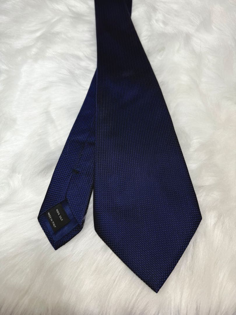 TOM FORD ネイビー シルク ネクタイ