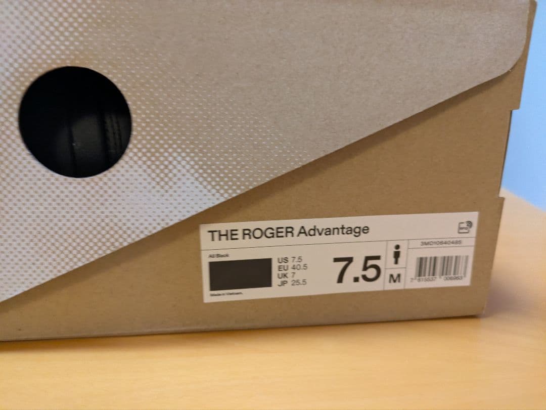 On THE ROGER Advantage 25.5センチ