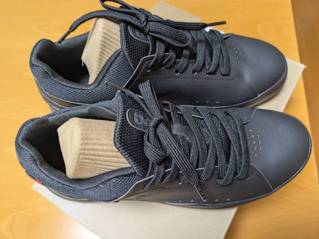 On THE ROGER Advantage 25.5センチ