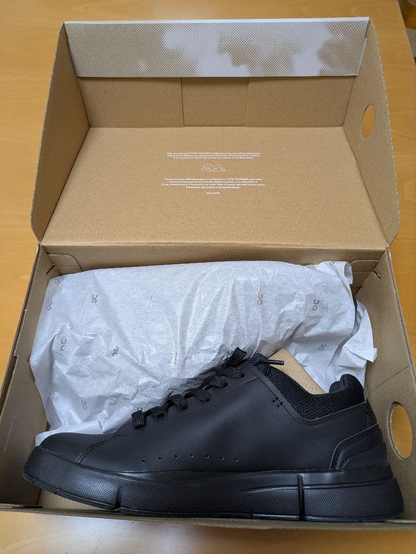 On THE ROGER Advantage 25.5センチ