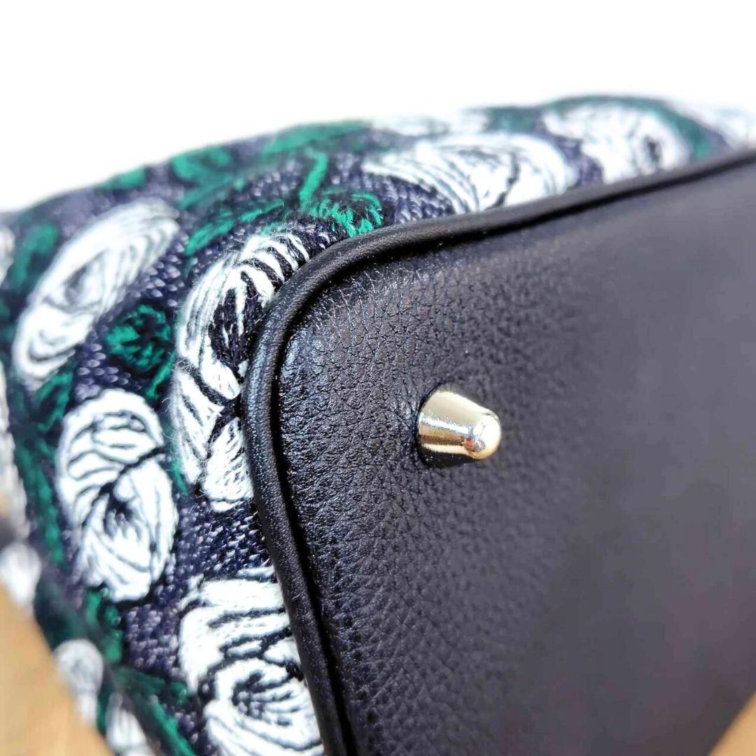 ミナペルホネン/2025rosyロージィーネイビ/牛革ブラックロックトート