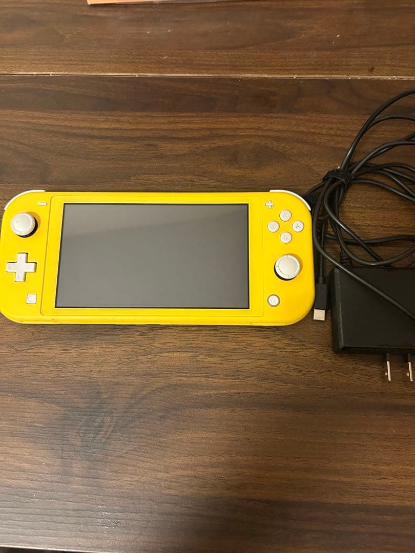 Nintendo Switch Lite イエロー 中古品