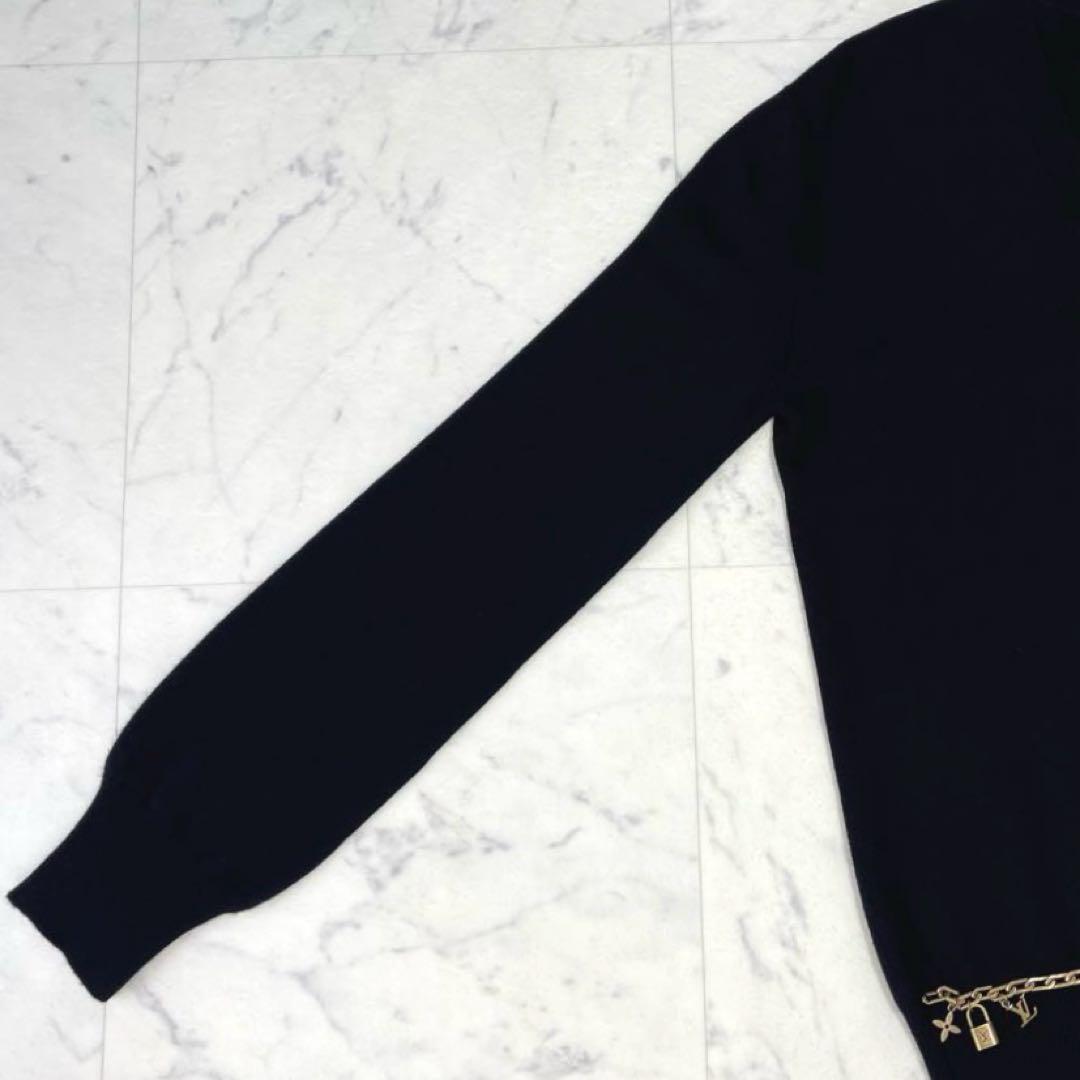 美品✨️ルイ・ヴィトン カシミヤ100% Vネックセーター S エンブレムチェーン