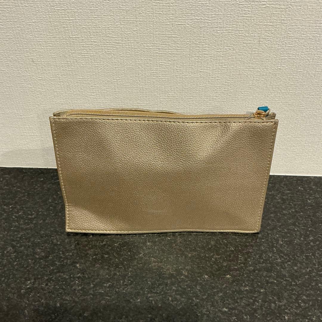 エミレーツ　ファーストクラス　アメニティ　旅行用　ポーチ　BVLGARI 女性