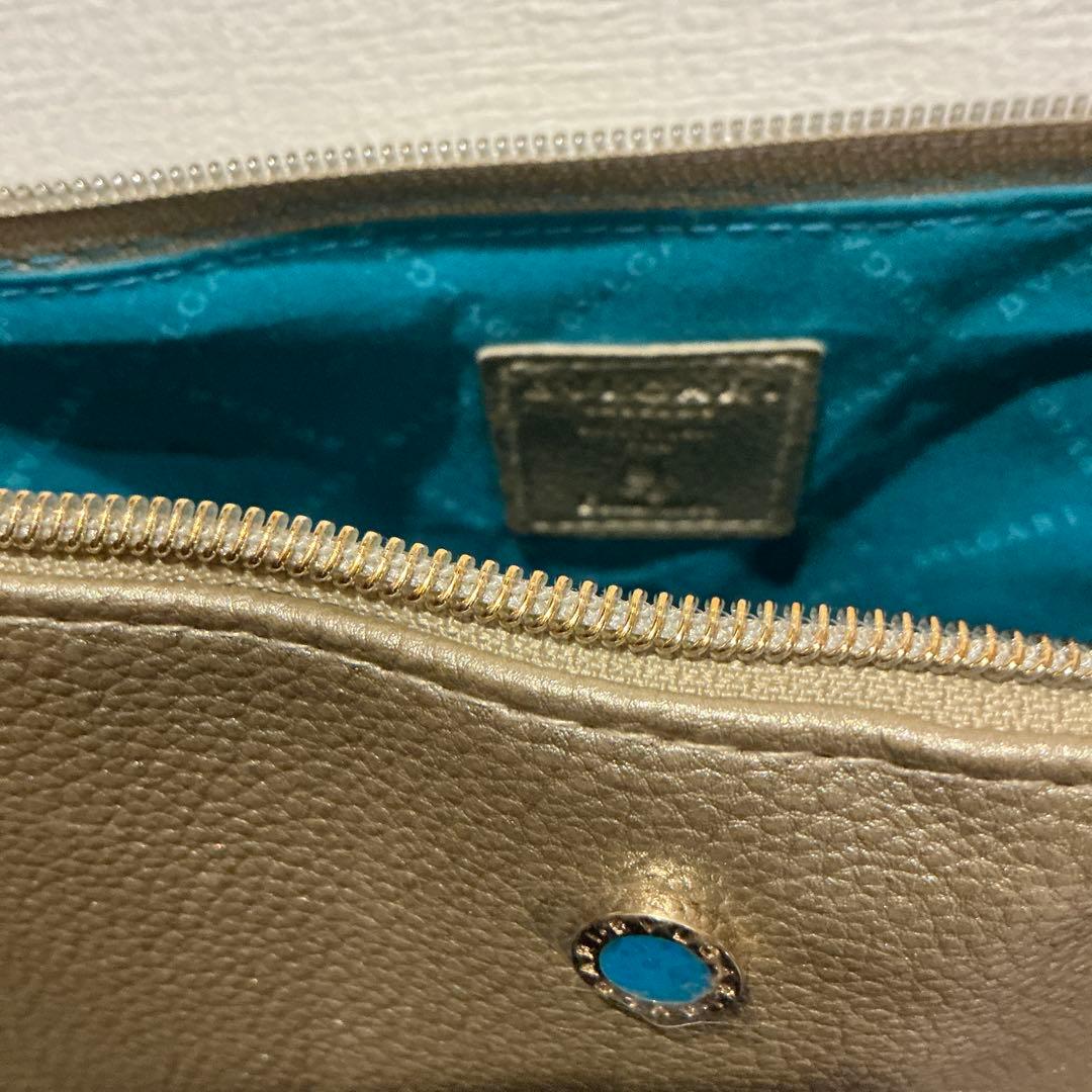 エミレーツ　ファーストクラス　アメニティ　旅行用　ポーチ　BVLGARI 女性