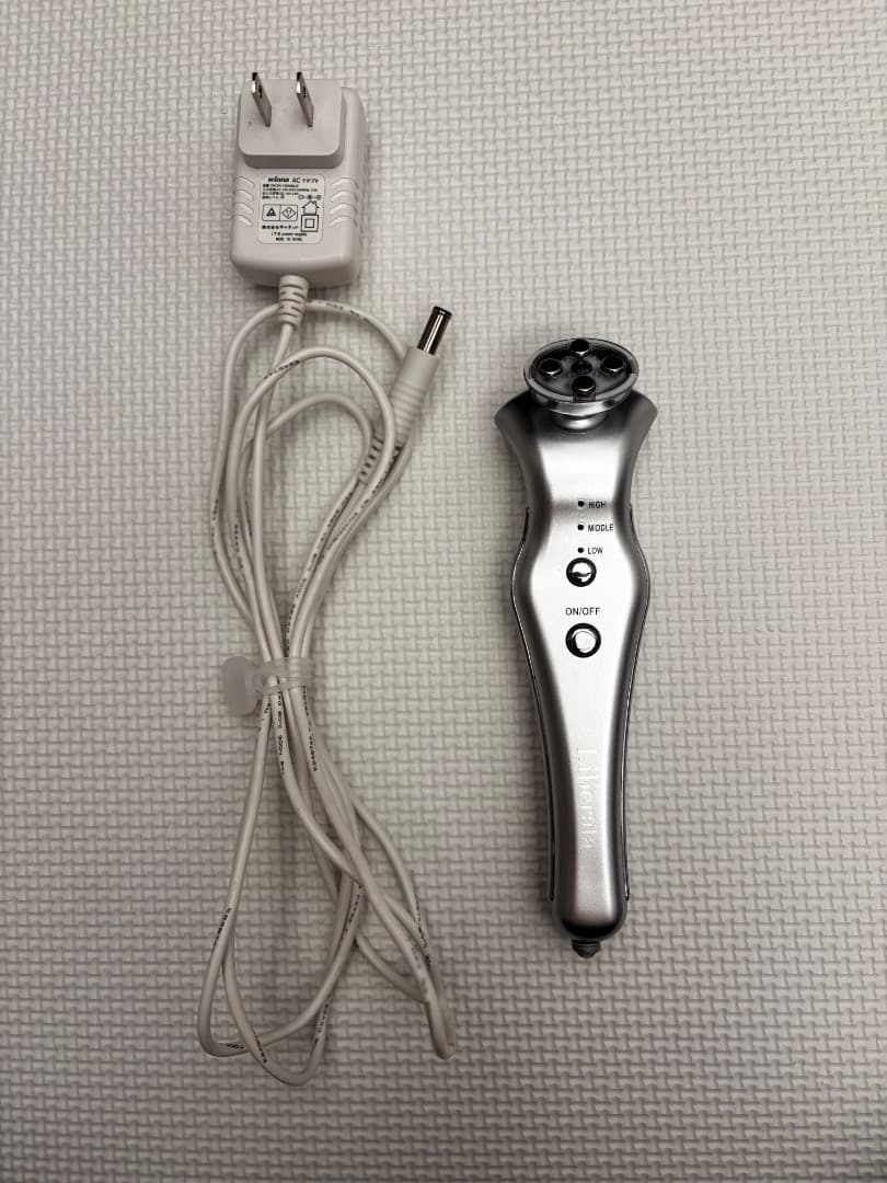 Liberata（リベラータ）美顔器 ララルーチュRF