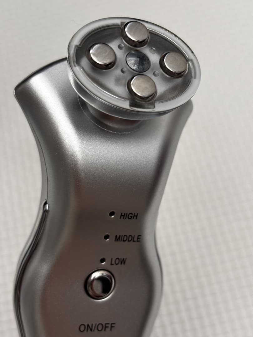 Liberata（リベラータ）美顔器 ララルーチュRF