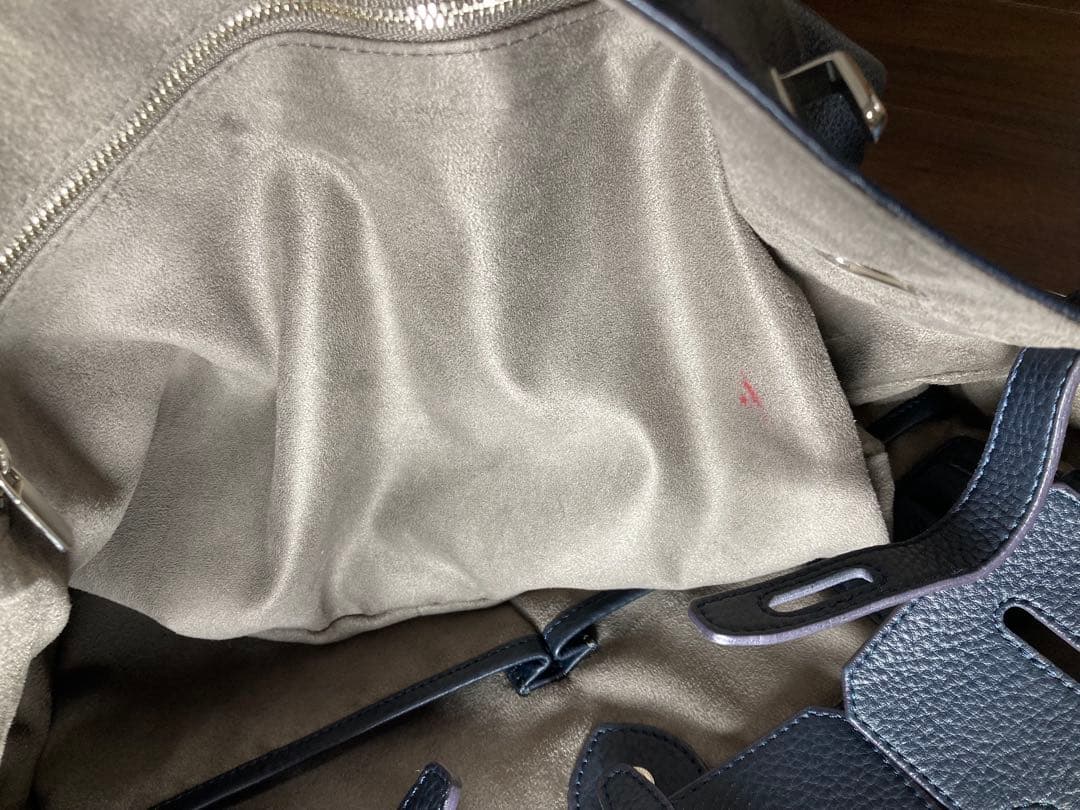 ペッレモルビダ ビジネスバック　レザートートバッグ ネイビー 本革　紺色