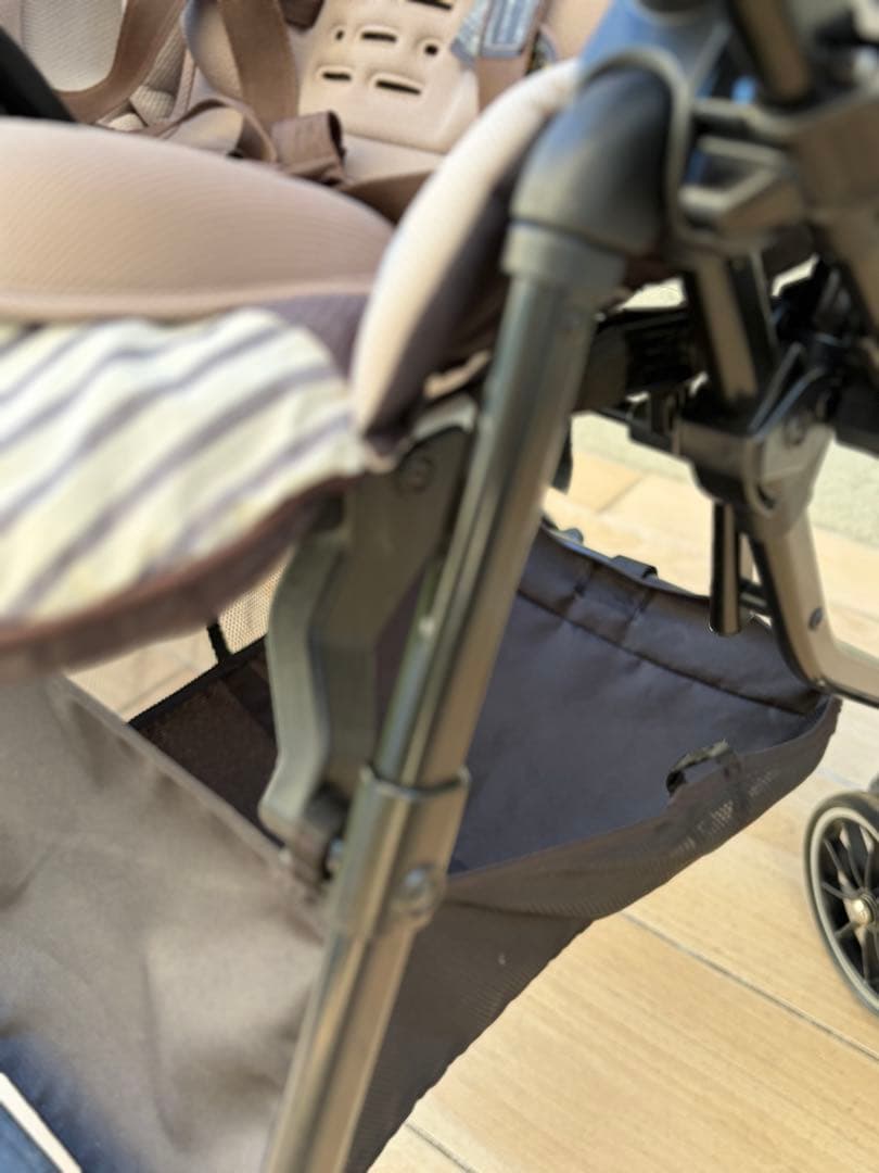 コンビ スゴカルα 4キャス compact ストライプベージュ