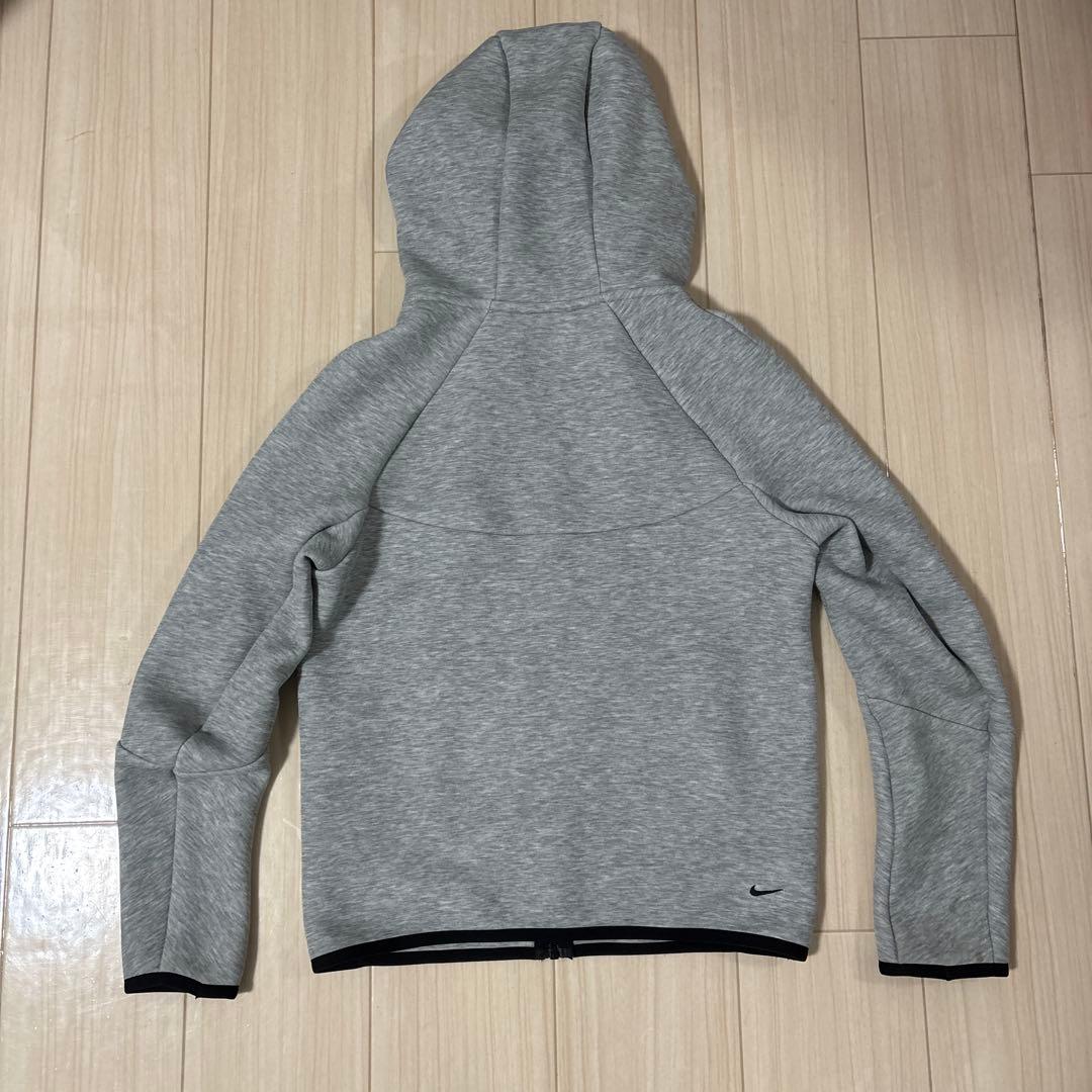 Nike テックフリースジップパーカー
