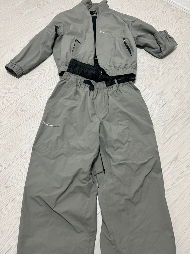 グレー 防水ジャケットとパンツセット