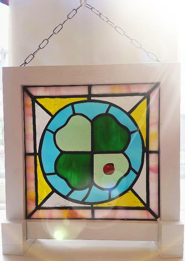 幸運を呼ぶ！　ステンドグラス製　よつばのクローバーのパネル