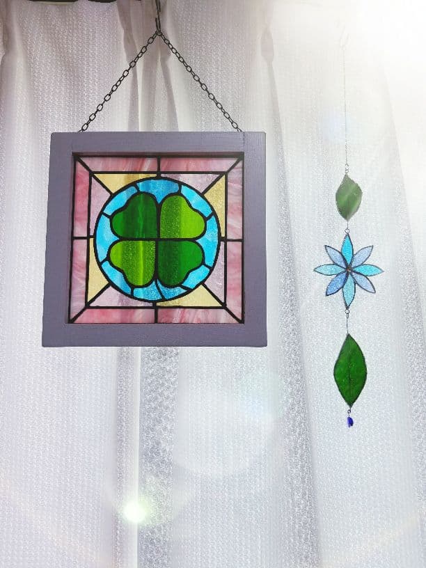 幸運を呼ぶ！　ステンドグラス製　よつばのクローバーのパネル