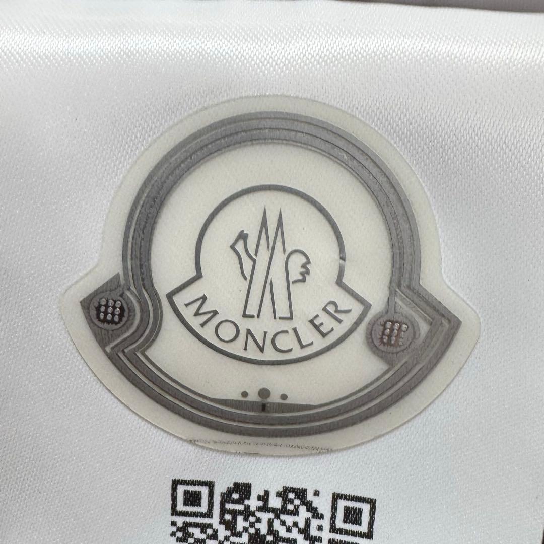 【大人気】名作 モンクレール BARBEL Aライン ライトダウンコート