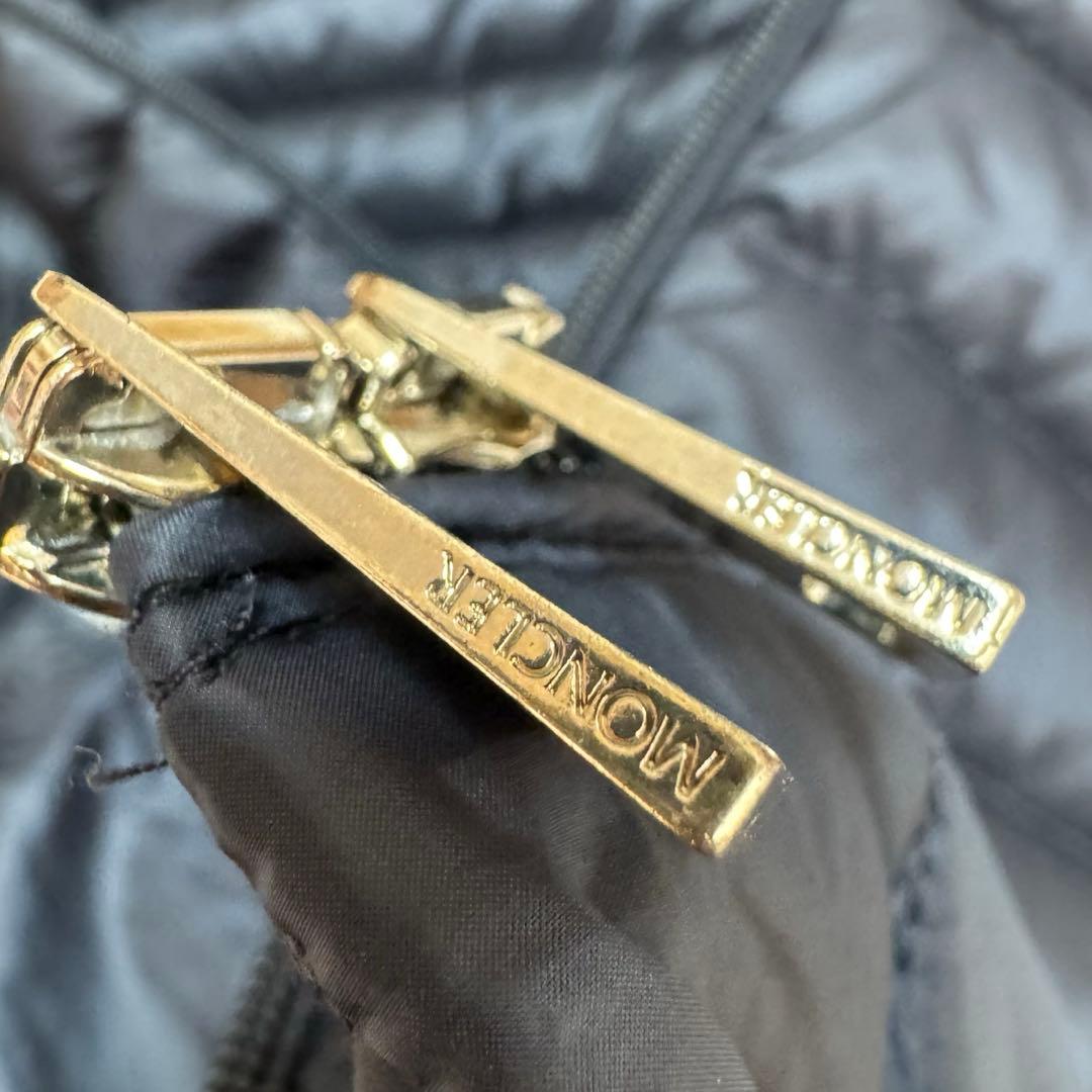 【大人気】名作 モンクレール BARBEL Aライン ライトダウンコート