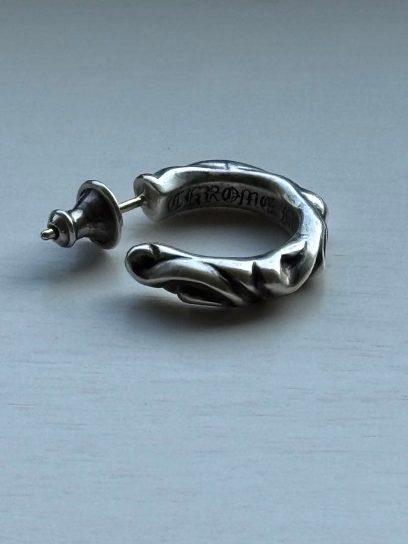 クロムハーツスクロールフープ(片耳用)