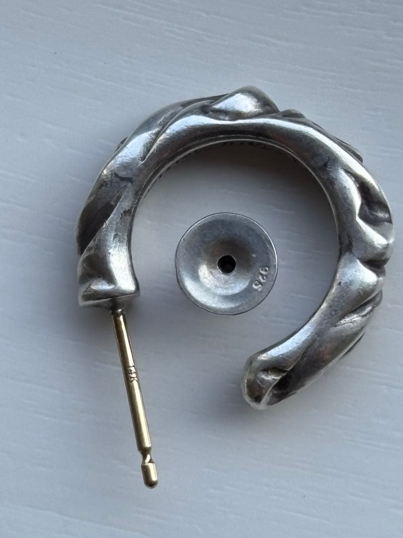 クロムハーツスクロールフープ(片耳用)