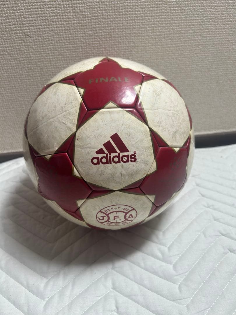 Adidas Finale 2004/05 公式球