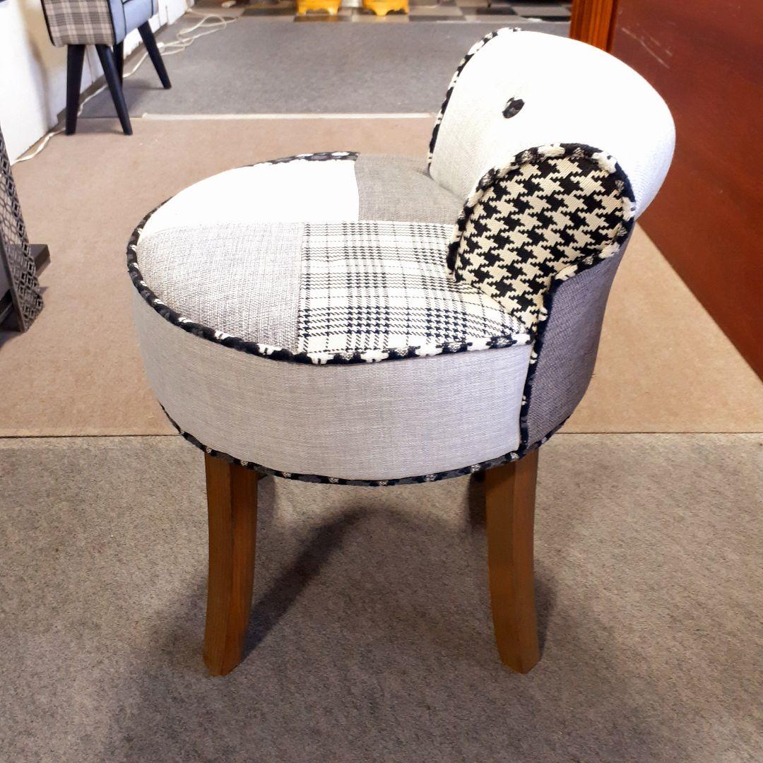 輸入家具　モノトーンチェア　パッチワークデザイン　グレー&ホワイト　２脚セット