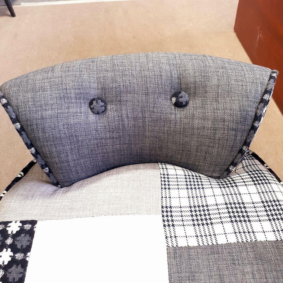 輸入家具　モノトーンチェア　パッチワークデザイン　グレー&ホワイト　２脚セット