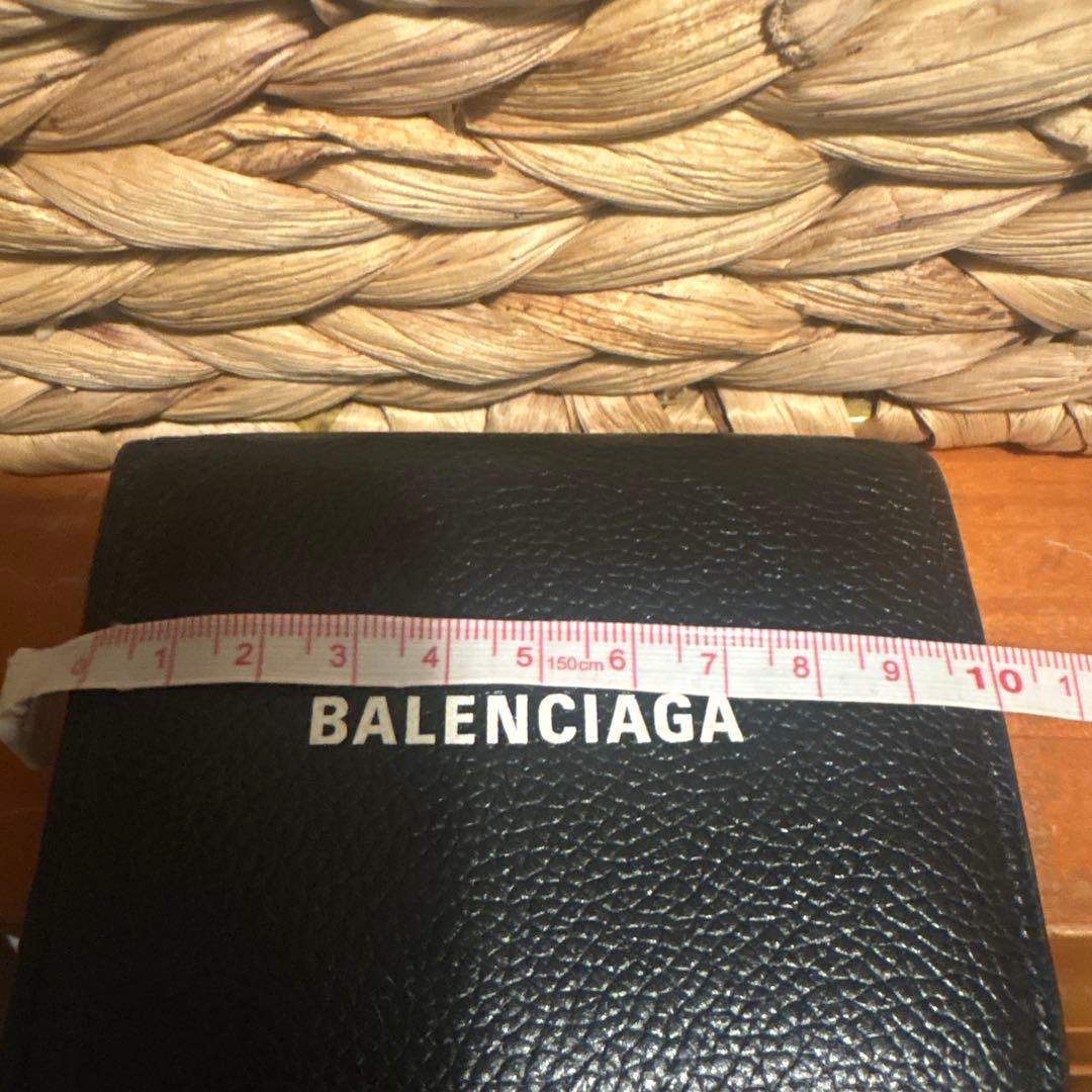 バレンシアガ　黒　二つ折り　財布　カード入れ　札入れ　