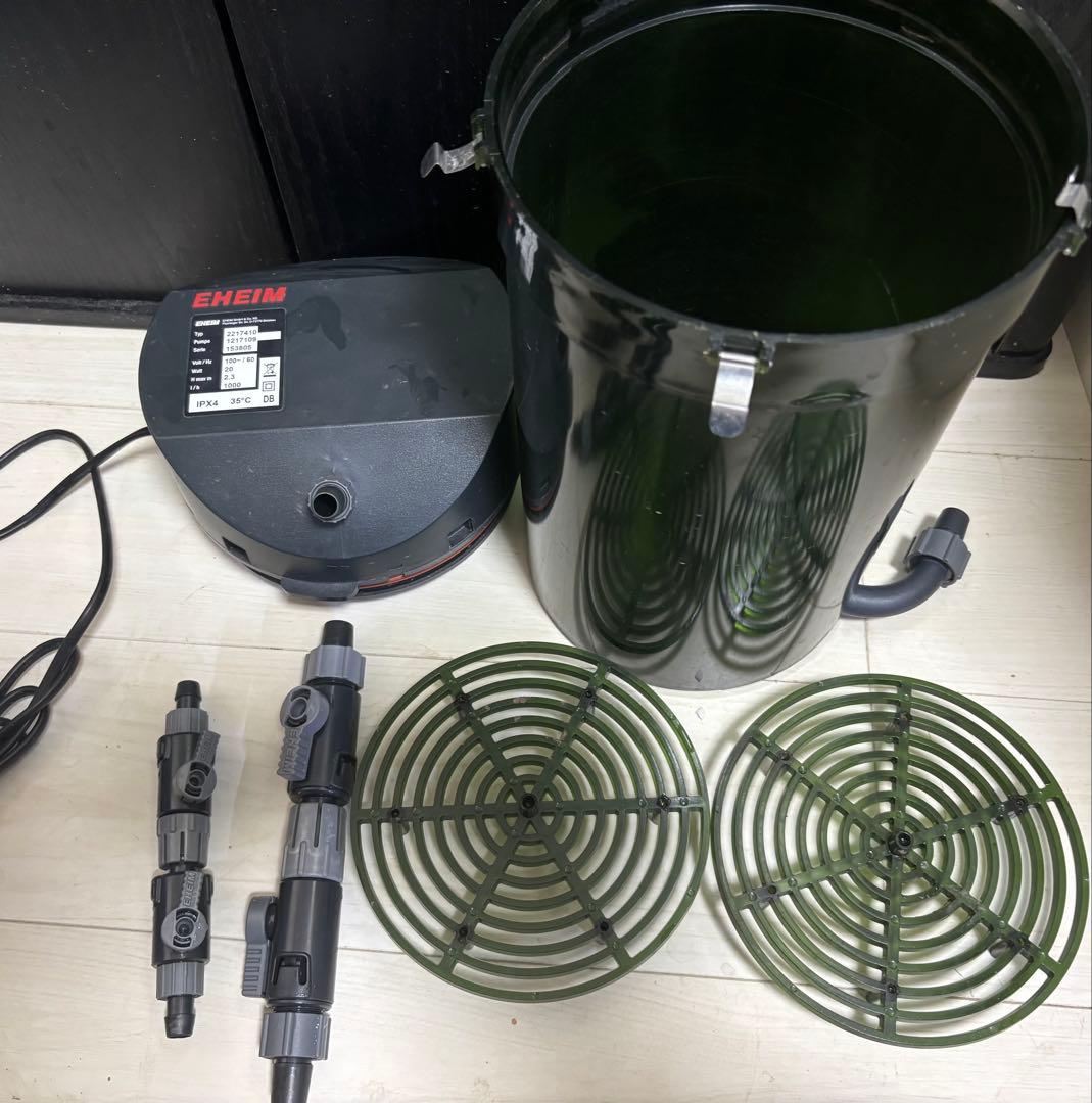 エーハイム2215本体とダブルタップ