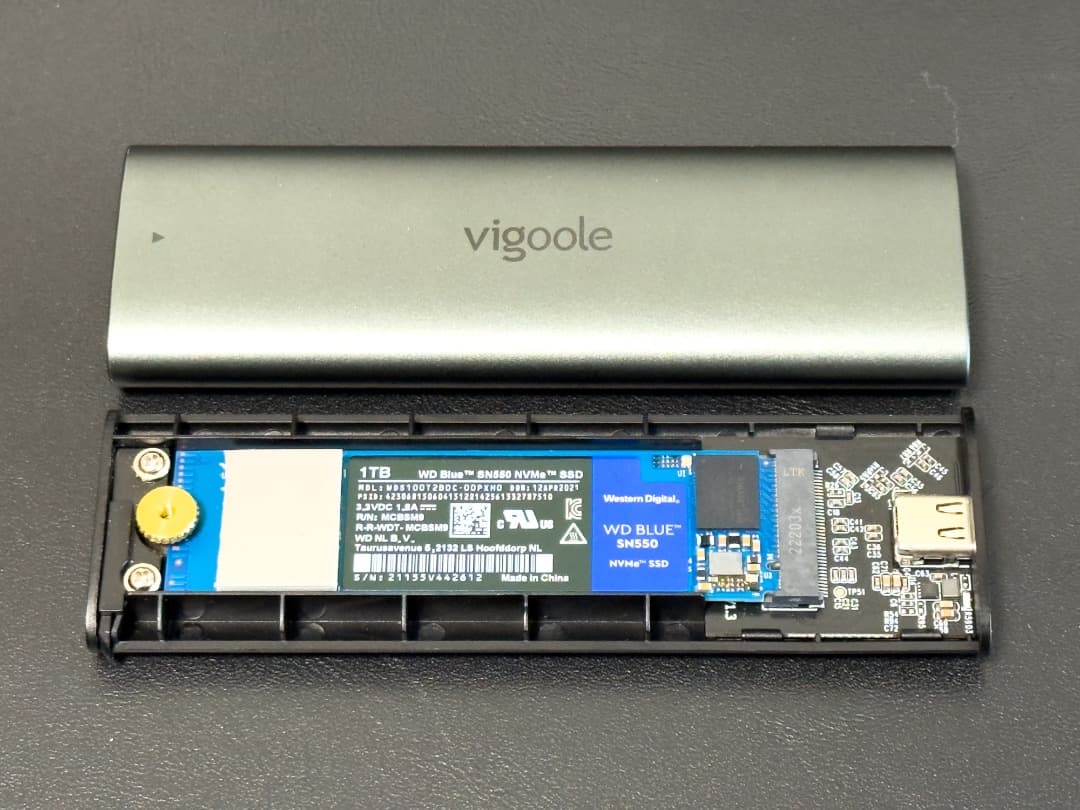 WD Blue SN550 NVMe SSD 1TB 外付けケース付き