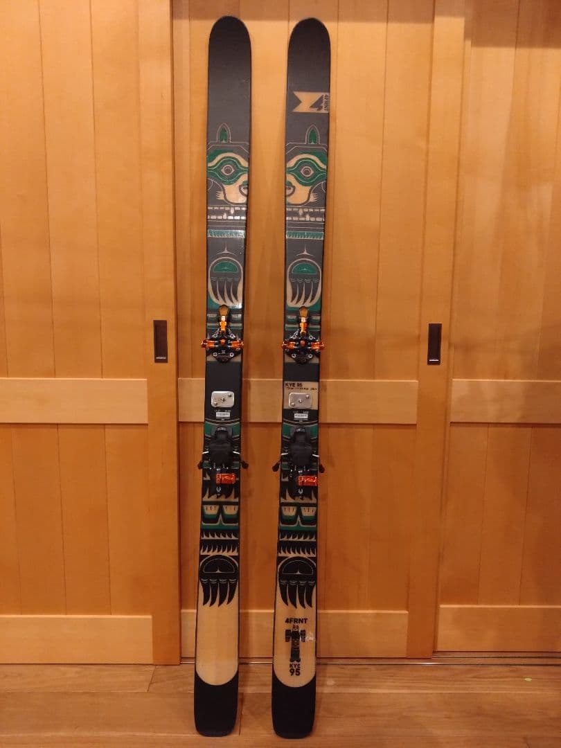 4FRNT（フォーフロント）KYE95　 ビンディング・シール・クトー付き