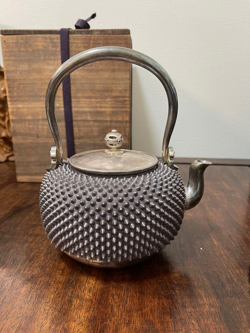 銀瓶　純銀　あられ　木箱付き　652g 骨董古美術