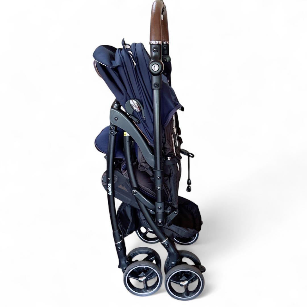 アップリカ ラクーナビッテクッション ベビーカー 限定モデル レザーハンドル