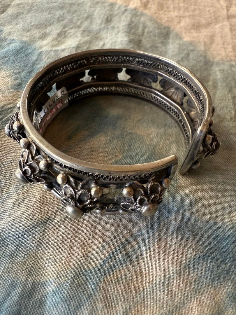 ◯jhojiさま専用。ビンテージ、ミャオ族のバングル2タイプ。