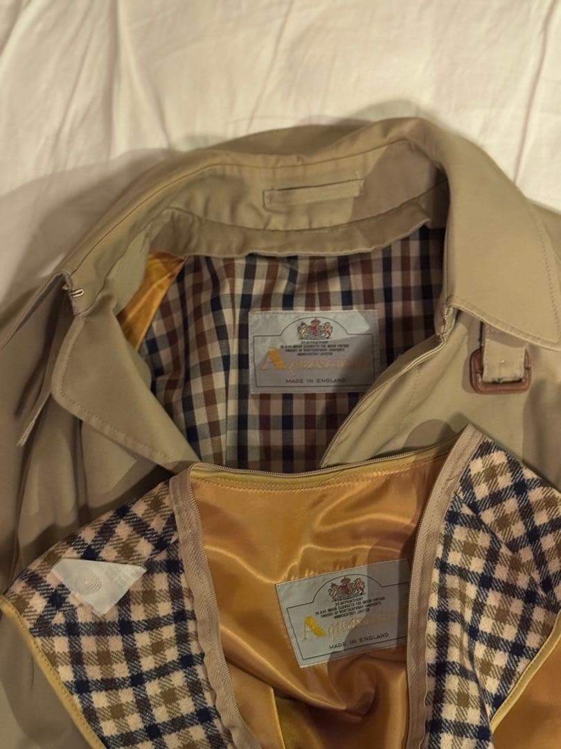 Aquascutum ベルテッドコートmade in England