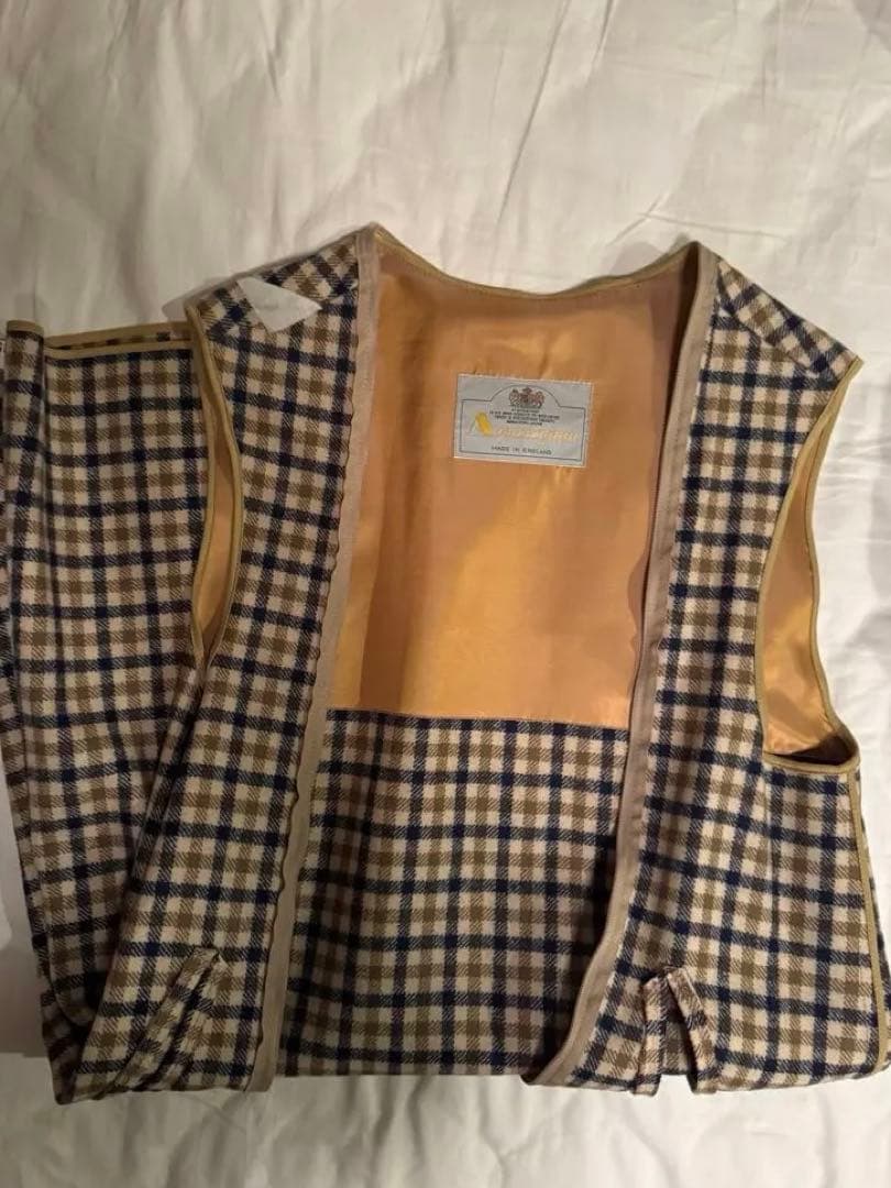 Aquascutum ベルテッドコートmade in England