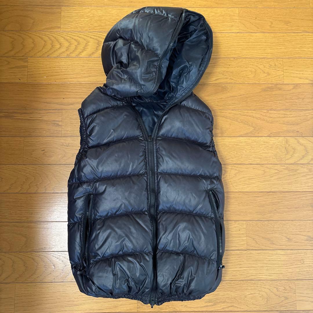 デュベティカ　リバーシブルダウンベスト