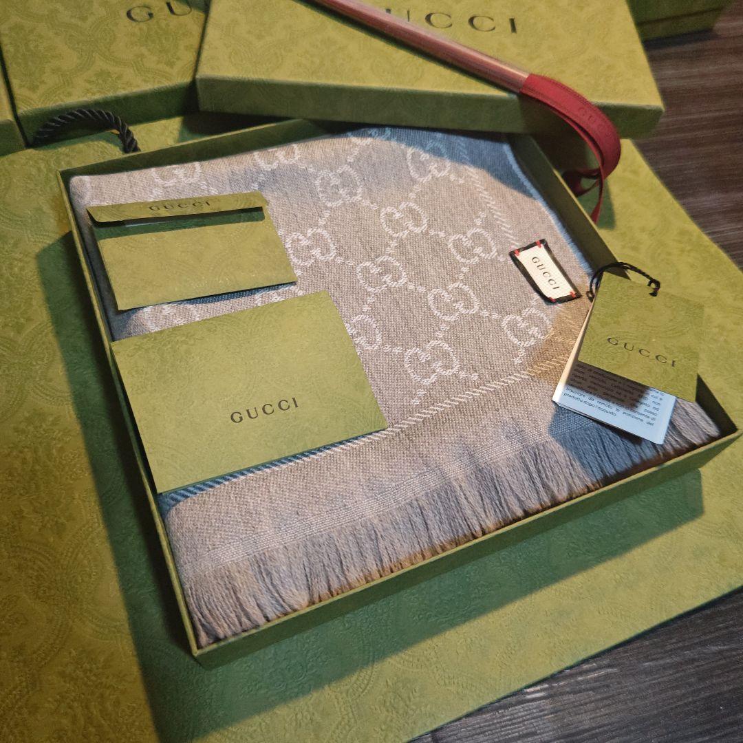 ❤新品箱袋付❤GUCCI マフラー ストール ショール スカーフ❤ライトグレー❤